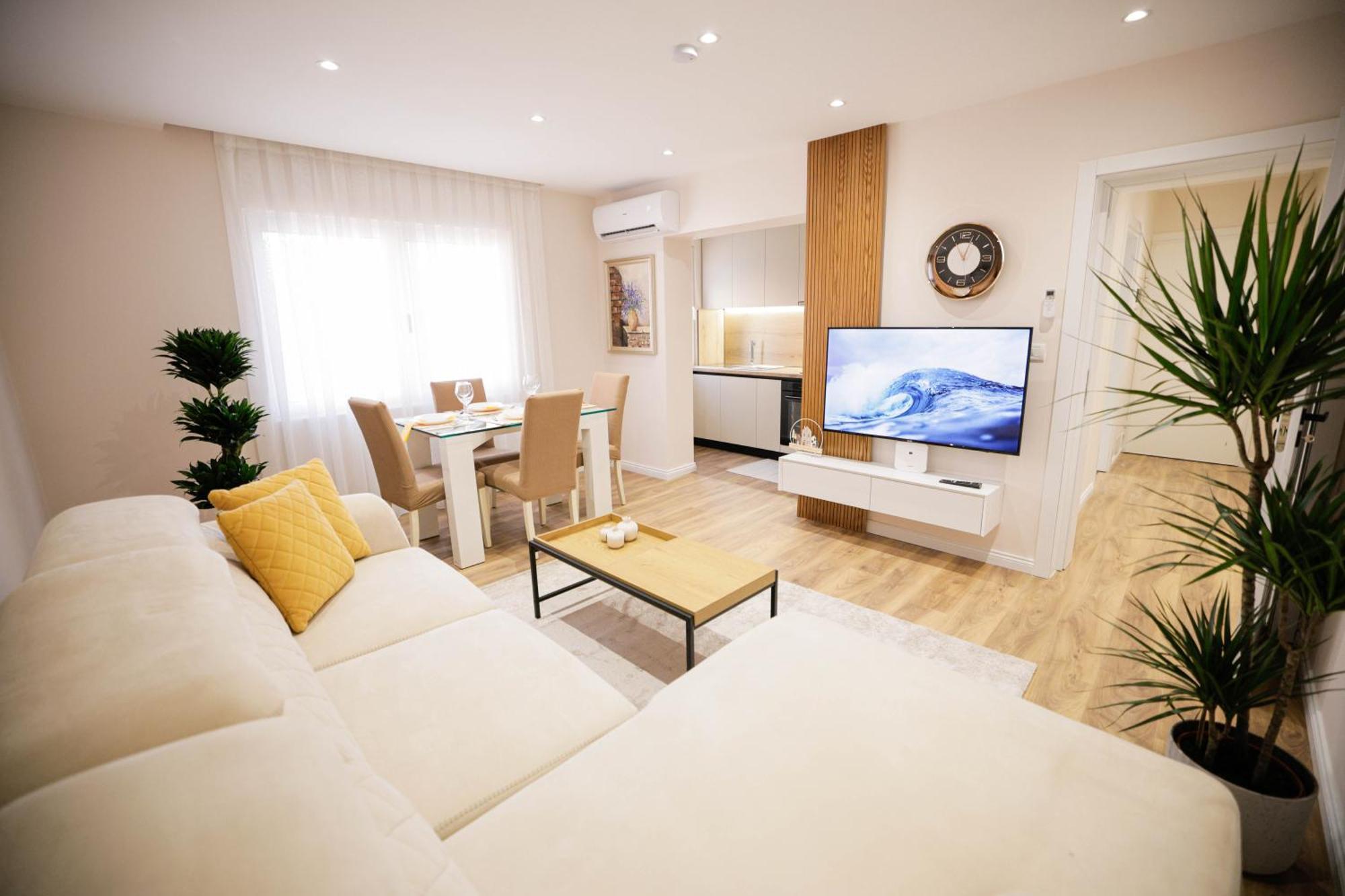 Urban Deluxe Apartment
